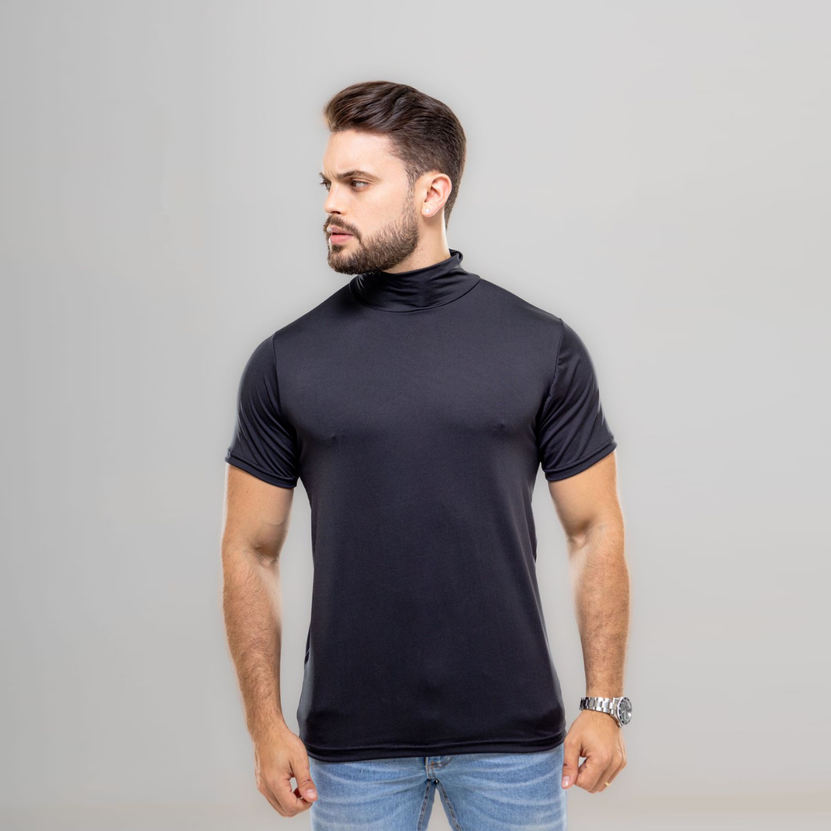 Camiseta Curta Gola Alta Preto Proteção Solar 50+