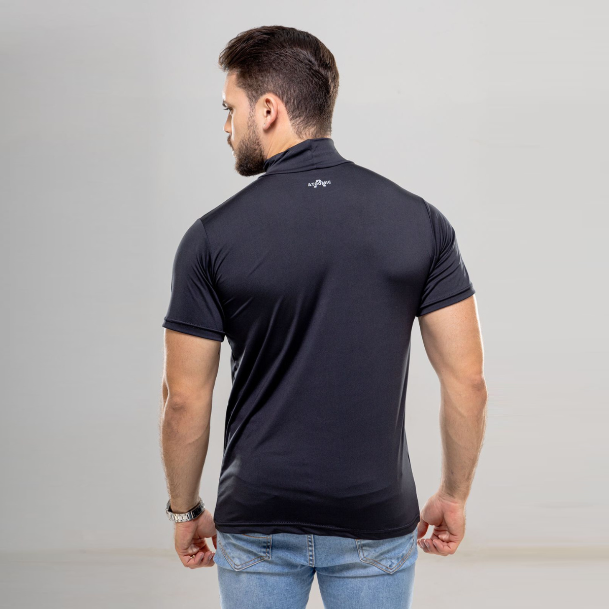 Camiseta Curta Gola Alta Preto Proteção Solar 50+