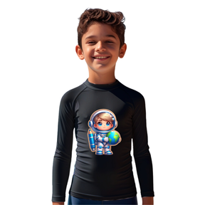 Camiseta Menino Astronauta Fofo Carregando O Planeta Térmica Juvenil Infantil Proteção Solar Uv 50+ Estampada - 08