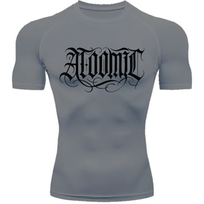 Camiseta Compressão Térmica Proteção UV +50 Manga Curta Lettering Tattoo Atoomic Gótico