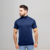 Camiseta Curta Gola Alta Proteção Solar 50+ azul marinho