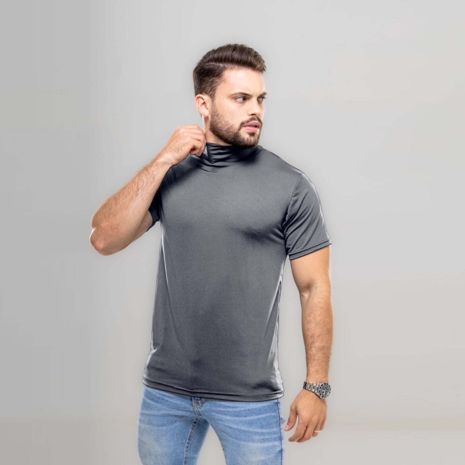 Camiseta Curta Gola Alta Proteção Solar 50+ cinza