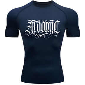 Camiseta Compressão Térmica Proteção UV +50 Manga Curta Lettering Tattoo Atoomic Gótico