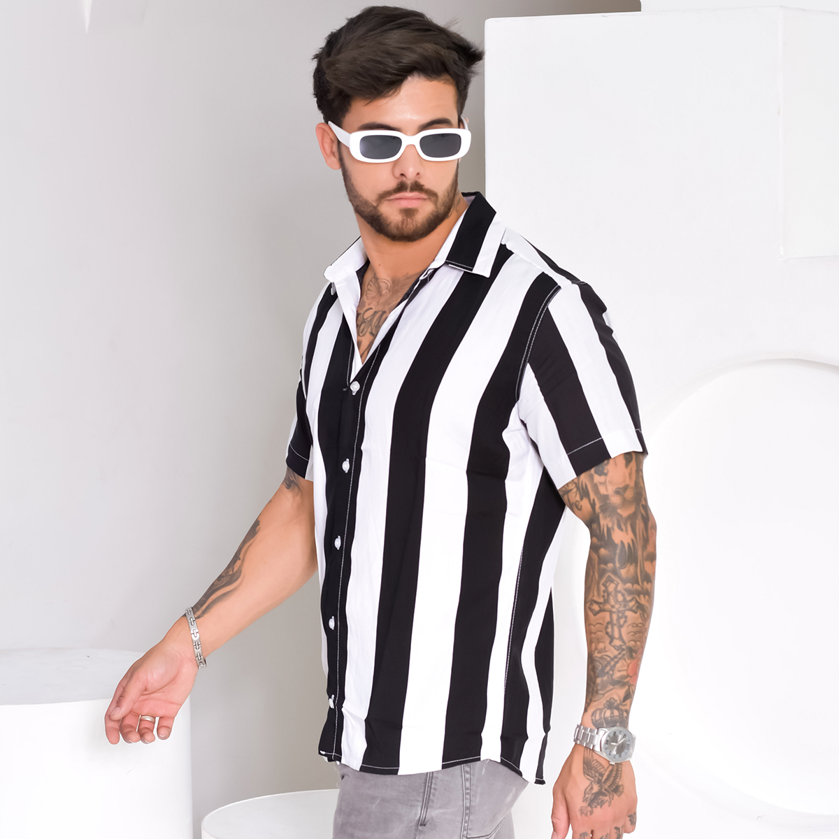 camisa viscose listras grossas brancas e pretas